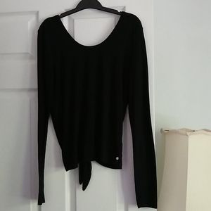 XS Fabletics Black Long-Sleeve Open Back Tee